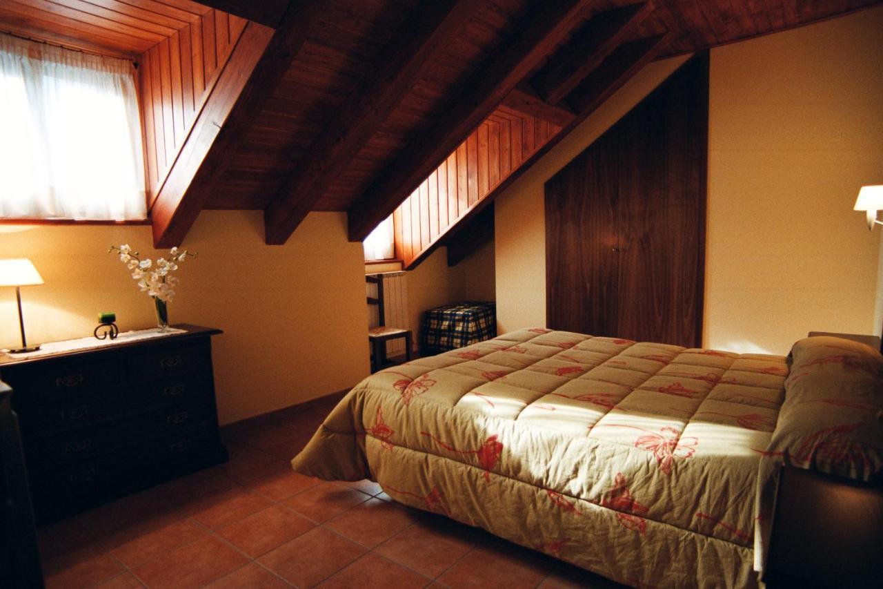 Apartamentos Les Picardes Эспот Номер фото