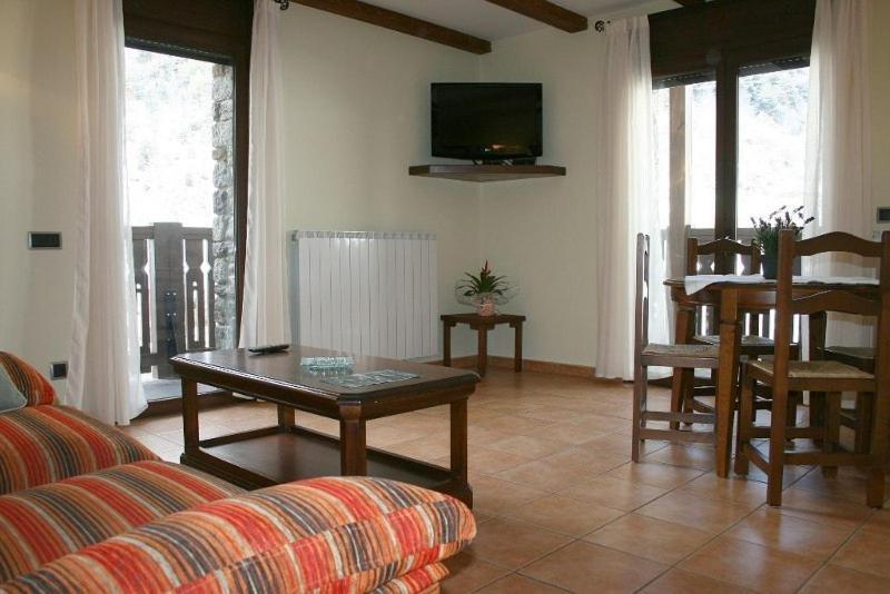 Apartamentos Les Picardes Эспот Номер фото