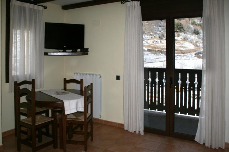 Apartamentos Les Picardes Эспот Экстерьер фото